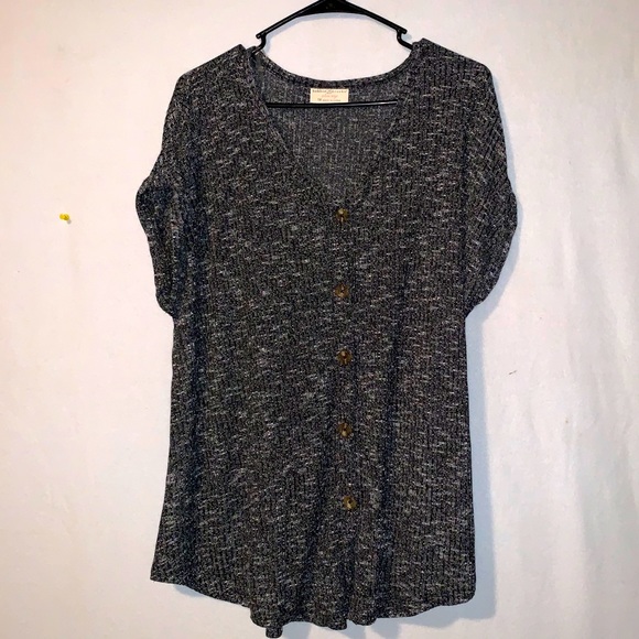 Tops - 🍀Ladies blouse🍀